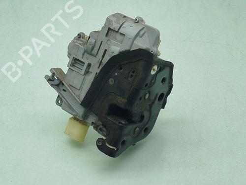 Cerradura puerta delantera derecha AUDI A3 Convertible (8P7) 2.0 TDI (140 hp) 26600965