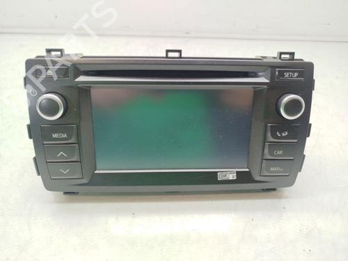 Used Radio TOYOTA AURIS Estate (_E18_) 1.8 Hybrid (ZWE186_, ZWE186R, ZWE186H) (136 hp) 30201507