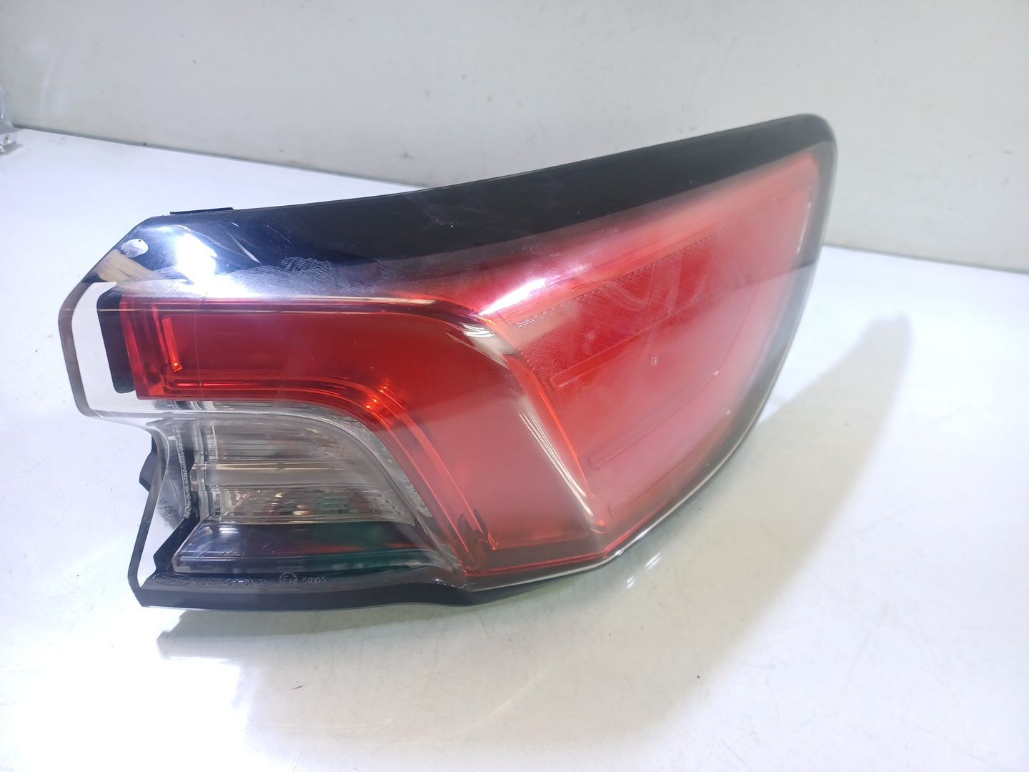 Right taillight FORD KUGA III (DFK) 1.5 EcoBlue 17492484 | B-Parts