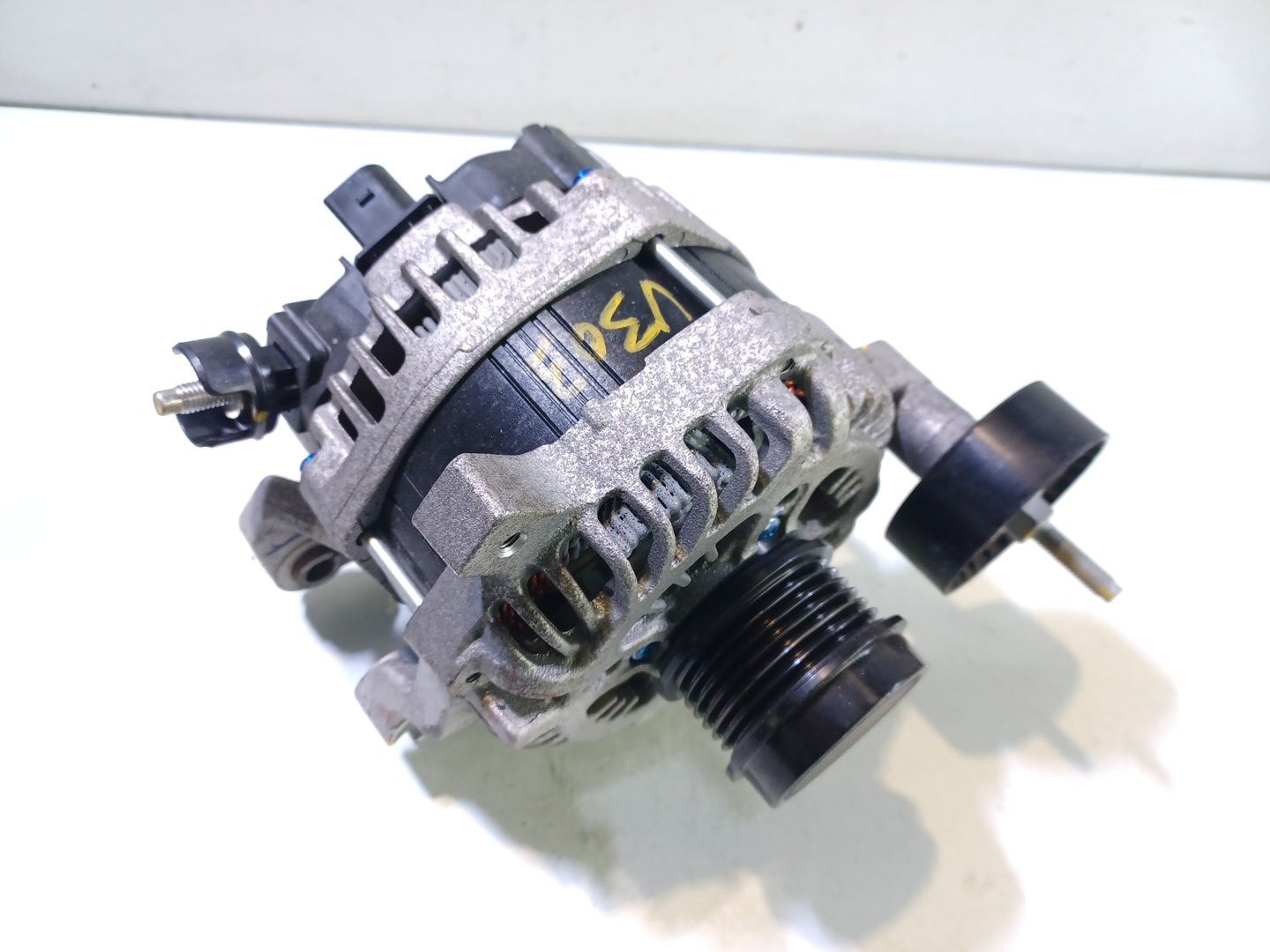 Alternator FORD RANGER (TKE) 16701988 | B-Parts
