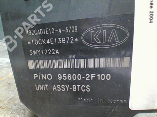 Used ABS pump KIA CERATO I Hatchback (LD) 2.0 CRDi (112 hp) 10760887