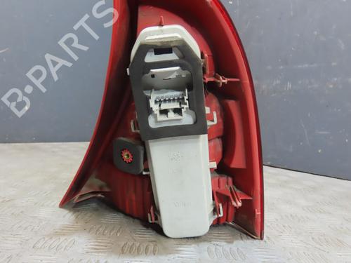 Piloto trasero izquierdo RENAULT CLIO II (BB_, CB_) 1.2 16V (BB05, BB0W, BB11, BB27, BB2T, BB2U, BB2V, CB05,... (75 hp) 27188529