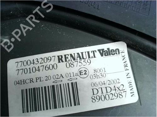 Used Right headlight RENAULT SCÉNIC I MPV (JA0/1_, FA0_) 1.4 16V (JA0D, JA1H, Ja0W, JA10) (95 hp) 12138242