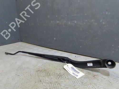Used Front windshield wiper arm HYUNDAI TUCSON (TL, TLE) 1.7 CRDi (116 hp) 30978779