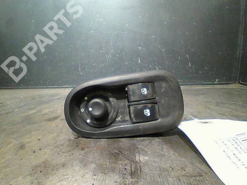 Used Left front window switch Left front window switch RENAULT MASTER III Van (FV) 2.3 dCi 135 FWD (FV0N, FV08, FV06, FV00) (136 hp) 10766114 10766114