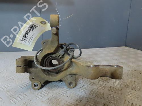 Used Right front steering knuckle RENAULT CLIO III (BR0/1, CR0/1) [2005-2014]  23112942