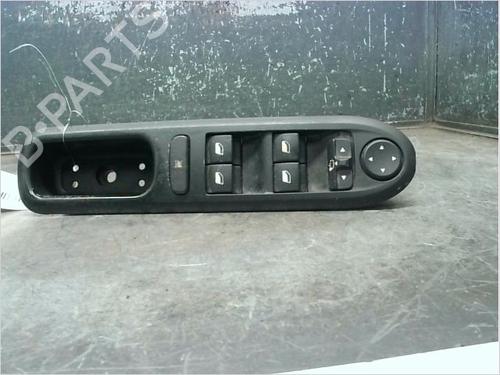 Used Left front window switch PEUGEOT 407 (6D_) 2.0 HDi 135 (6DRHRH, 6DRHRE, 6DRHRG, 6DRHRJ) (136 hp) 11194105