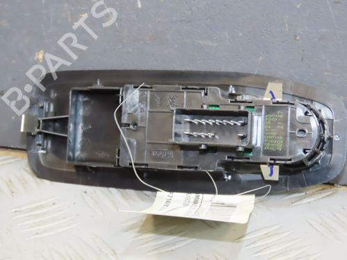 Venstre fortil elrude kontakt PEUGEOT 208 I (CA_, CC_) 1.2 VTI 82 (82 hp) 30502365