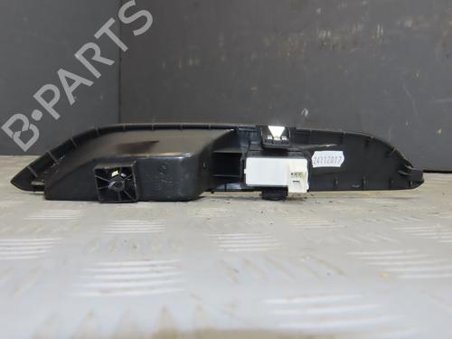 Used Right rear window switch PEUGEOT 3008 II SUV (MC_, MR_, MJ_, M4_) 1.5 BlueHDi 130 (131 hp) 28685222