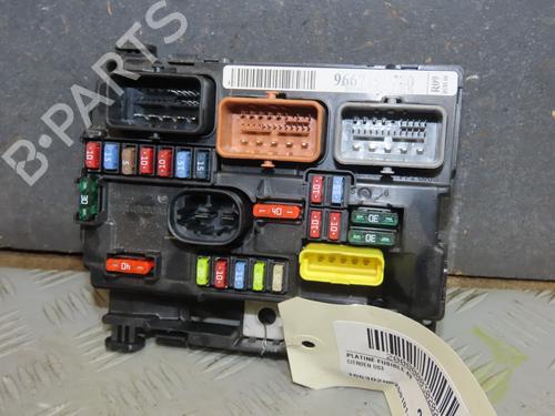 Fuse box CITROËN C4 CACTUS 1.2 VTi 82 | BP39518979E1 - Image 3