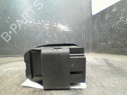 Used Left front window switch PEUGEOT 306 Hatchback (7A, 7C, N3, N5) 1.9 D (69 hp) 10766153