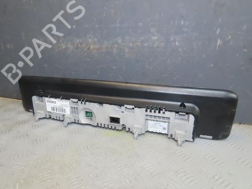Used Display monitor Display monitor MERCEDES-BENZ A-CLASS (W177) A 200 (177.087) (163 hp) 33744751 33744751