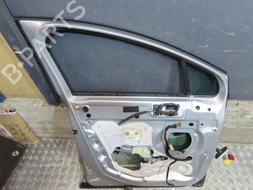 Used Left front door PEUGEOT 3008 I MPV (0U_) 1.6 HDi (112 hp) 27351809