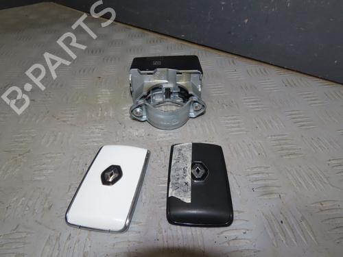 Used Card reader RENAULT MEGANE IV Grandtour (K9A/M/N_) 1.5 dCi 110 (110 hp) 32485958