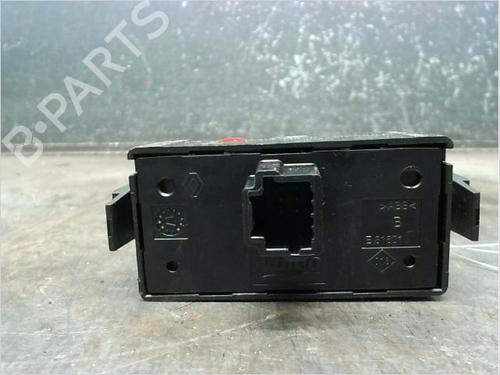 Used Warning switch Warning switch RENAULT KANGOO / GRAND KANGOO II (KW0/1_) 1.5 dCi 90 (KW05, KW08, KW0G, KW11) (90 hp) 11762953 11762953