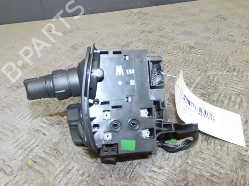 Used Steering column stalk RENAULT SCÉNIC II (JM0/1_) 1.9 dCi (JM0G, JM12, JM1G, JM2C) (120 hp) 25778093