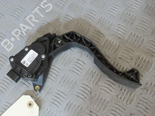 Used Pedal DACIA SANDERO II 1.0 SCe 75 (B8JC, B8JD) (73 hp) 21498497
