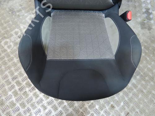Used Right front seat PEUGEOT 208 I (CA_, CC_) 1.2 VTI 82 (82 hp) 30486208