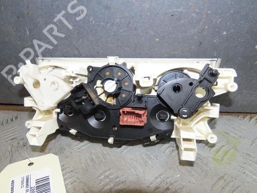 climate-control-citroen-c5-i-dc_-2001-2002-2003-2004-2005-40026230 main image