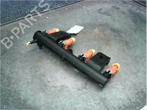 Used Injection rail PEUGEOT 307 (3A/C) [2000-2012]  23111703