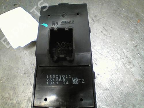 Used Left front window switch OPEL MERIVA B MPV (S10) 1.7 CDTI (75) (110 hp) 10766169