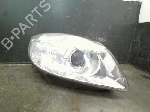 Faro derecho SKODA FABIA II (542) 1.4 TDI (70 hp) 5J1941018A