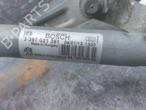 Used Front wiper motor Front wiper motor PEUGEOT 208 I (CA_, CC_) 1.6 HDi (92 hp) 12105092 12105092
