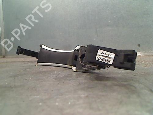 Venstre foran utvendig håndtak CITROËN DS4 (NX_) 1.6 HDi 110 (112 hp) 23114967