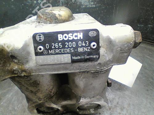 Used ABS pump MERCEDES-BENZ C-CLASS (W202) C 180 (202.018) (122 hp) 10760746