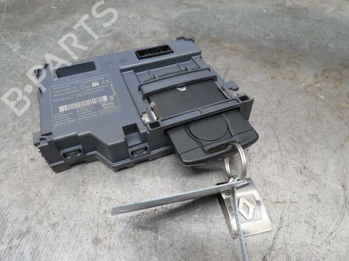 Card reader RENAULT CLIO IV (BH_) 1.2 TCe 120 (BHM0) | BP16211168E4 