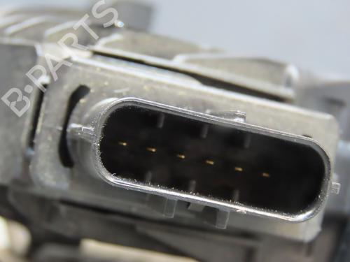 pedal-audi-q2-gab-gag-2016-24157384 main image