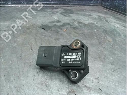 Used Mass air flow sensor VW POLO (9N_, 9A_) 1.4 TDI (70 hp) 13318055