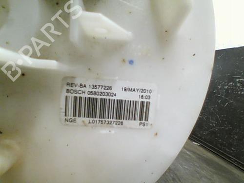 Used Fuel pump OPEL INSIGNIA A (G09) 2.0 CDTI (68) (131 hp) 10758016