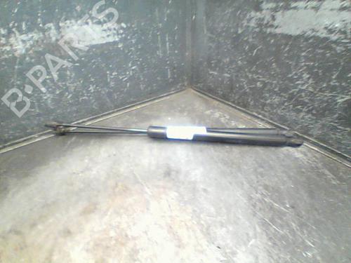 Used Tailgate lift support MERCEDES-BENZ B-CLASS Sports Tourer (W245) B 180 CDI (245.207) (109 hp) 15047220