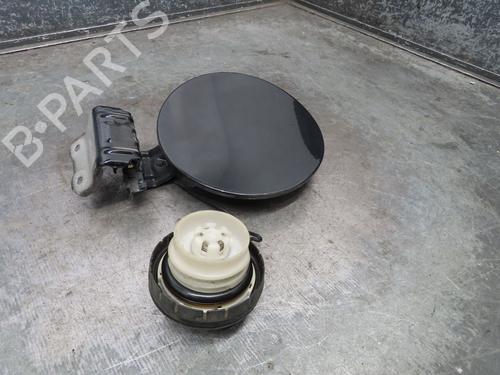 Fuel flap TOYOTA YARIS (_P13_) 1.4 D (NLP130_, NLP130) | BP17134312C131 