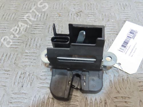 Used Tailgate lock VW GOLF PLUS V (5M1, 521) 1.9 TDI (105 hp) 27372865
