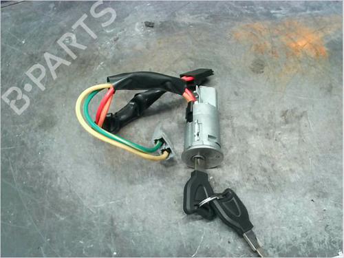 Used Ignition barrel RENAULT RAPID Box Body/MPV (F40_, G40_) 1.4 (F402) (58 hp) 11998835