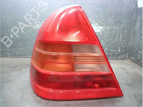 Used Left taillight MERCEDES-BENZ C-CLASS (W202) C 220 D (202.121) (95 hp) 15685591