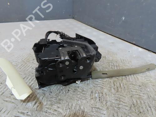 front-right-lock-renault-megane-iv-grandtour-k9amn_-2016-29759761 main image