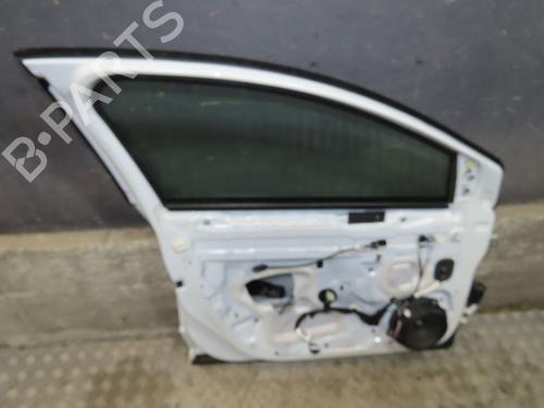 left-front-door-renault-megane-iv-hatchback-b9amn_-2015-40110399 main image