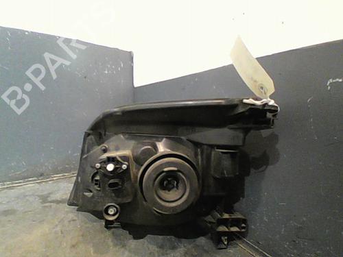 Used Right headlight NISSAN X-TRAIL I (T30) 2.2 dCi 4x4 (136 hp) 10767943