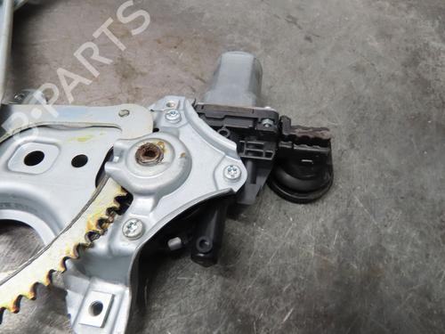 Front right window mechanism TOYOTA YARIS (_P13_) 1.4 D (NLP130_, NLP130) | BP17134274C23 