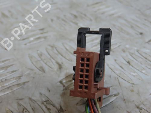 Used Left mirror PEUGEOT 407 (6D_) 2.0 HDi 135 (6DRHRH, 6DRHRE, 6DRHRG, 6DRHRJ) (136 hp) 29622532