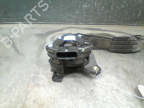 Used Pedal RENAULT TWINGO III (BCM_, BCA_) 1.0 SCe 70 (BCMB) (69 hp) 10758321