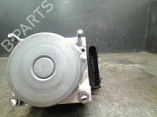 Used ABS pump ABS pump RENAULT CLIO III (BR0/1, CR0/1) 1.5 dCi (75 hp) 10760829 10760829