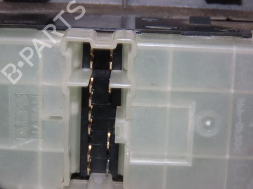 Used Left front window switch NISSAN PATHFINDER III (R51) 2.5 dCi 4WD (171 hp) 28966783
