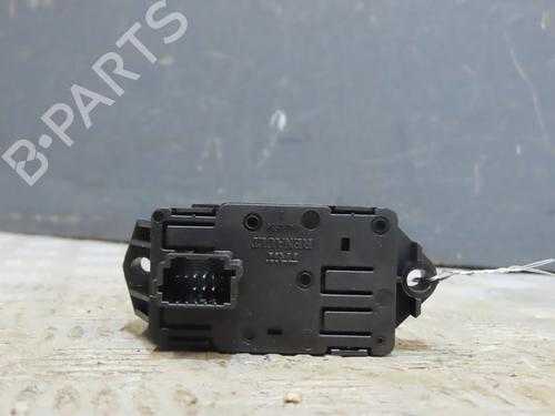 håndbremse RENAULT SCÉNIC III (JZ0/1_) 1.6 dCi (JZ00, JZ12) (130 hp) 31056162