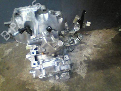 Used Gearbox OPEL CORSA C (X01) 1.2 Twinport (F08, F68) (80 hp) 10759674