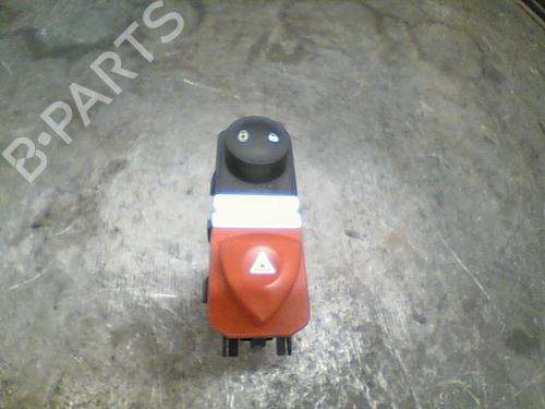 Used Warning switch RENAULT GRAND SCÉNIC II (JM0/1_) 1.5 dCi (JM1E) (106 hp) 11738577