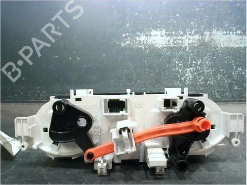 Climate control PEUGEOT 208 I (CA_, CC_) 1.2 VTI 82 | BP15492164I5